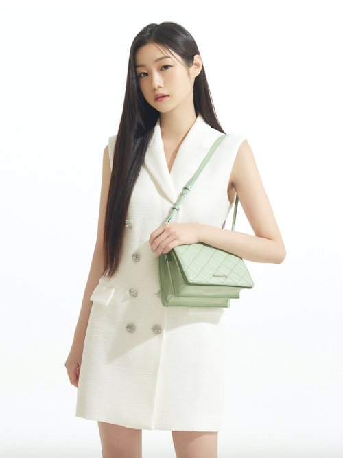 Quilted shoulder bag green